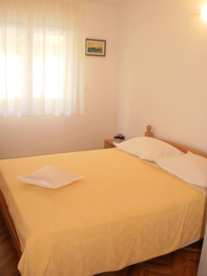 Apartment Lana Omis Exterior photo